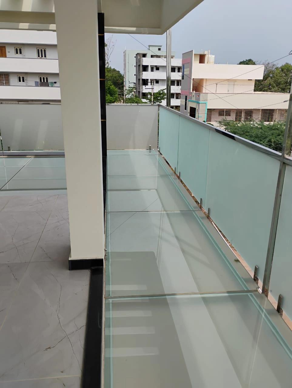 Outdoor Glass Railing